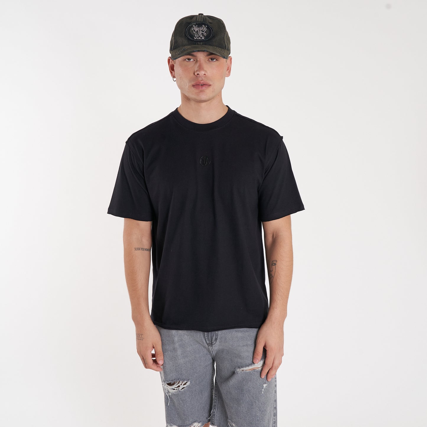 Remera Hall Black