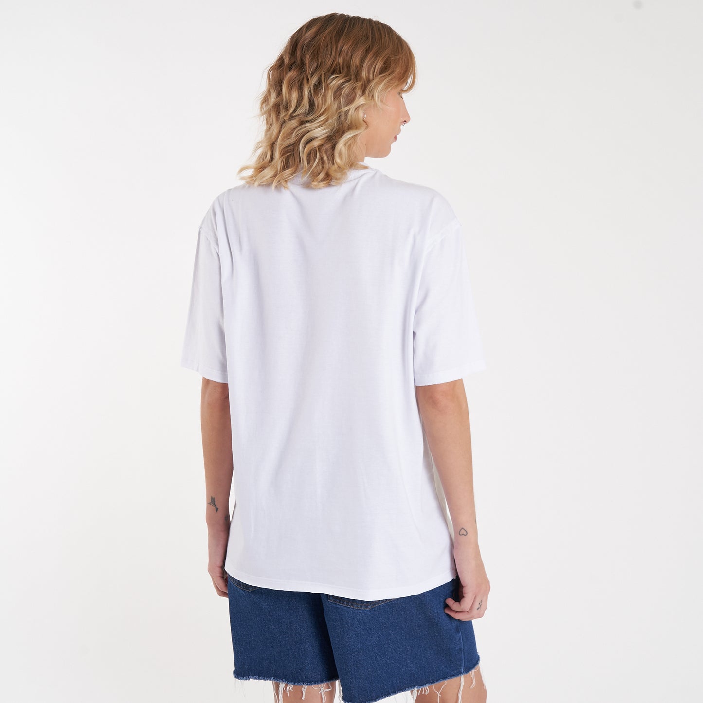 Remera Hall White