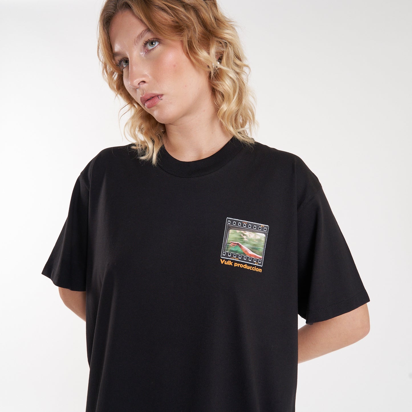 Remera Film Black