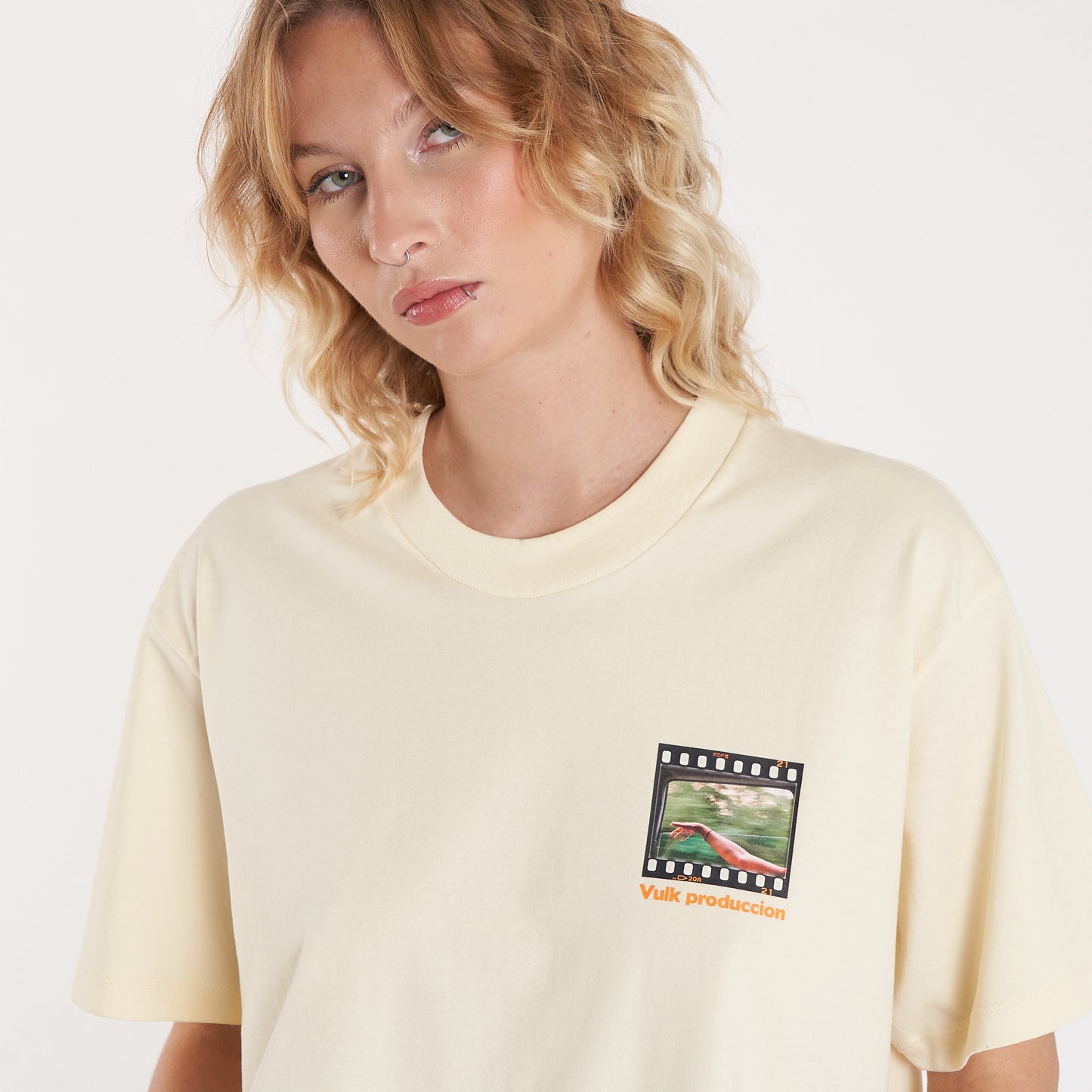 Remera Film Light Yellow