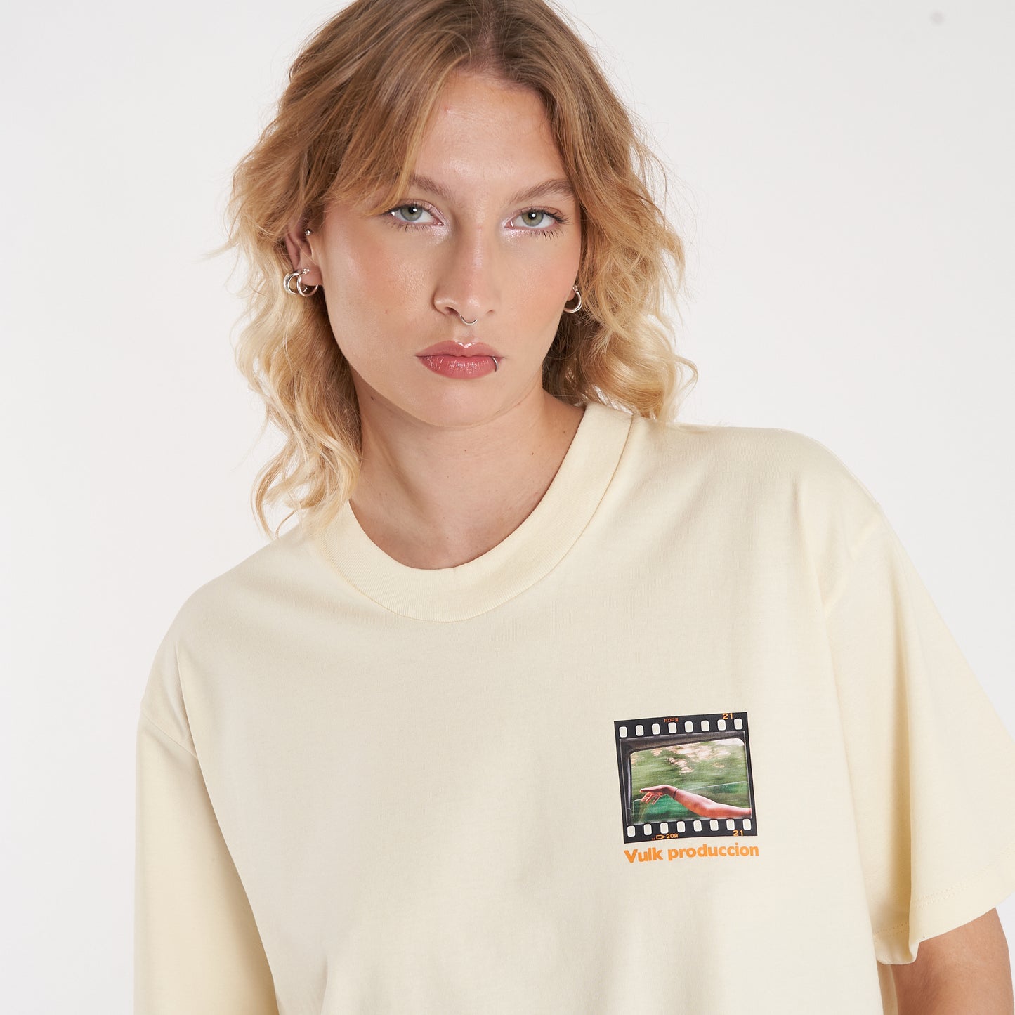 Remera Film Light Yellow