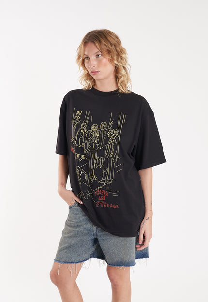 Remera Strangers Black