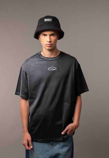 Remera Gotie Off Black
