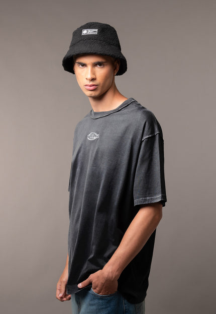 Remera Gotie Off Black