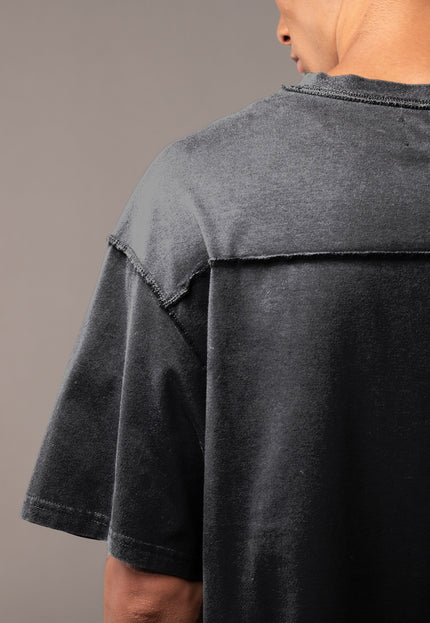Remera Gotie Off Black