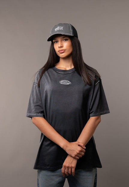 Remera Gotie Off Black