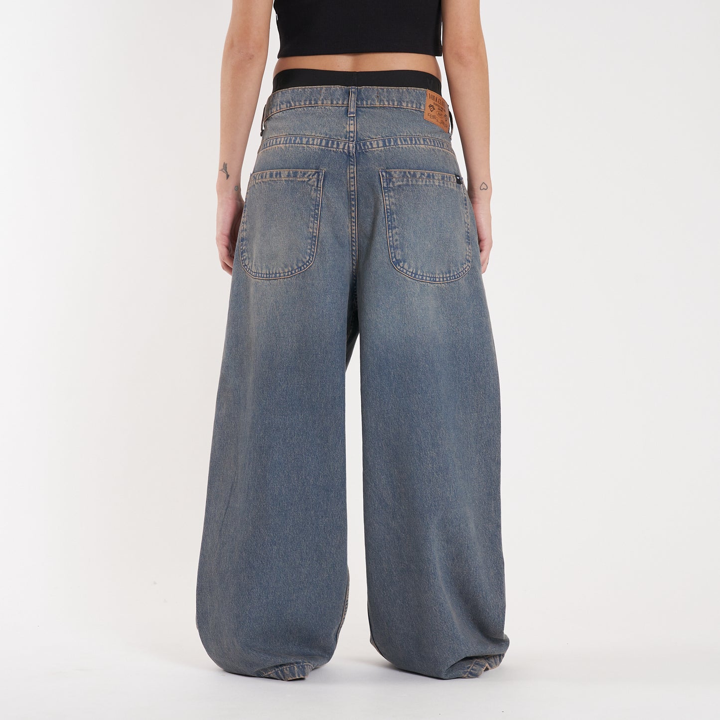 Jean Erza Wide Long Blue Sand
