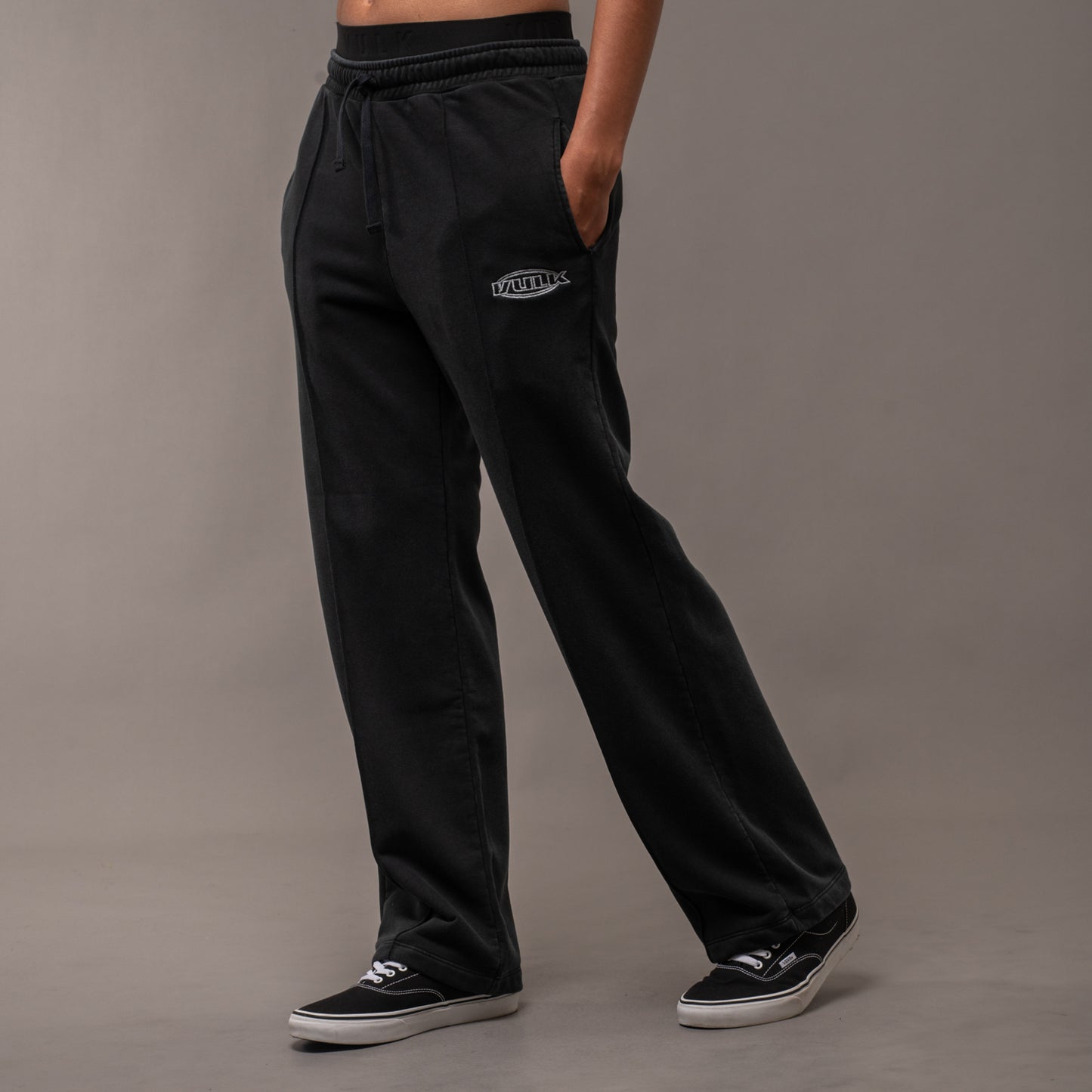 Jogging Gotie Off Black